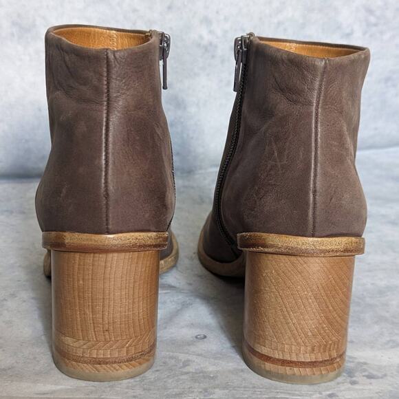 Coclico Bobo Evolo Anthracite Suede Ankle Booties in Brown, Size 39 - Picture 11 of 14